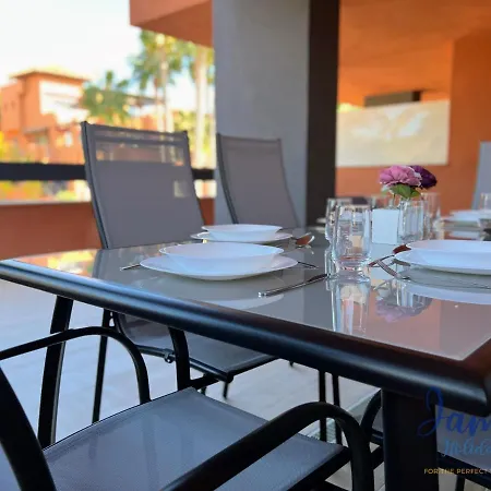 Apartament Luxurious 1st Floor With Com Pool Vm22